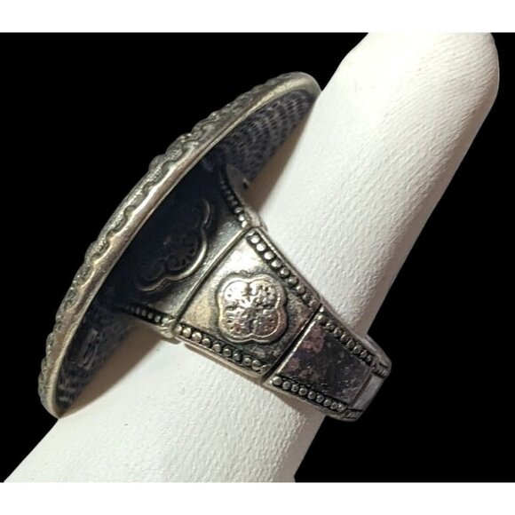 Grace Adele Floral Brutalist Shield Silver Tone Stretch Statement Ring - Picture 5 of 10